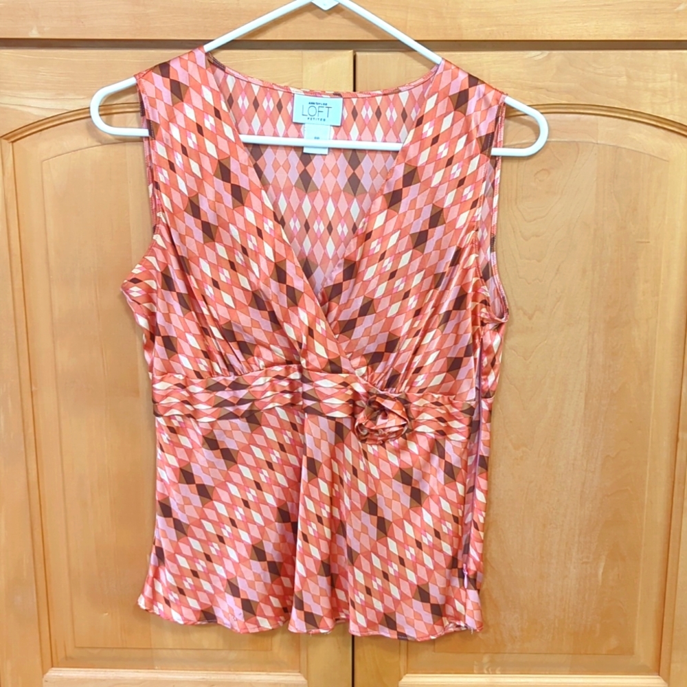 And Taylor loft silk sleeveless shirt